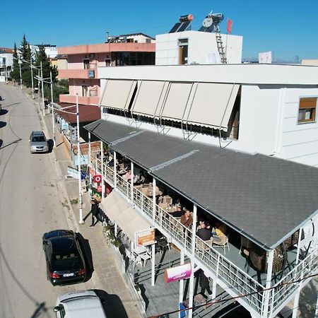 Hotel Chris Ksamil Exterior photo